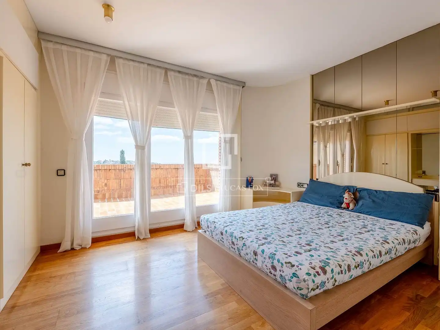 Bedroom of Houses for sale in Sant Just Desvern  with Air Conditioner, Private garden and Terrace