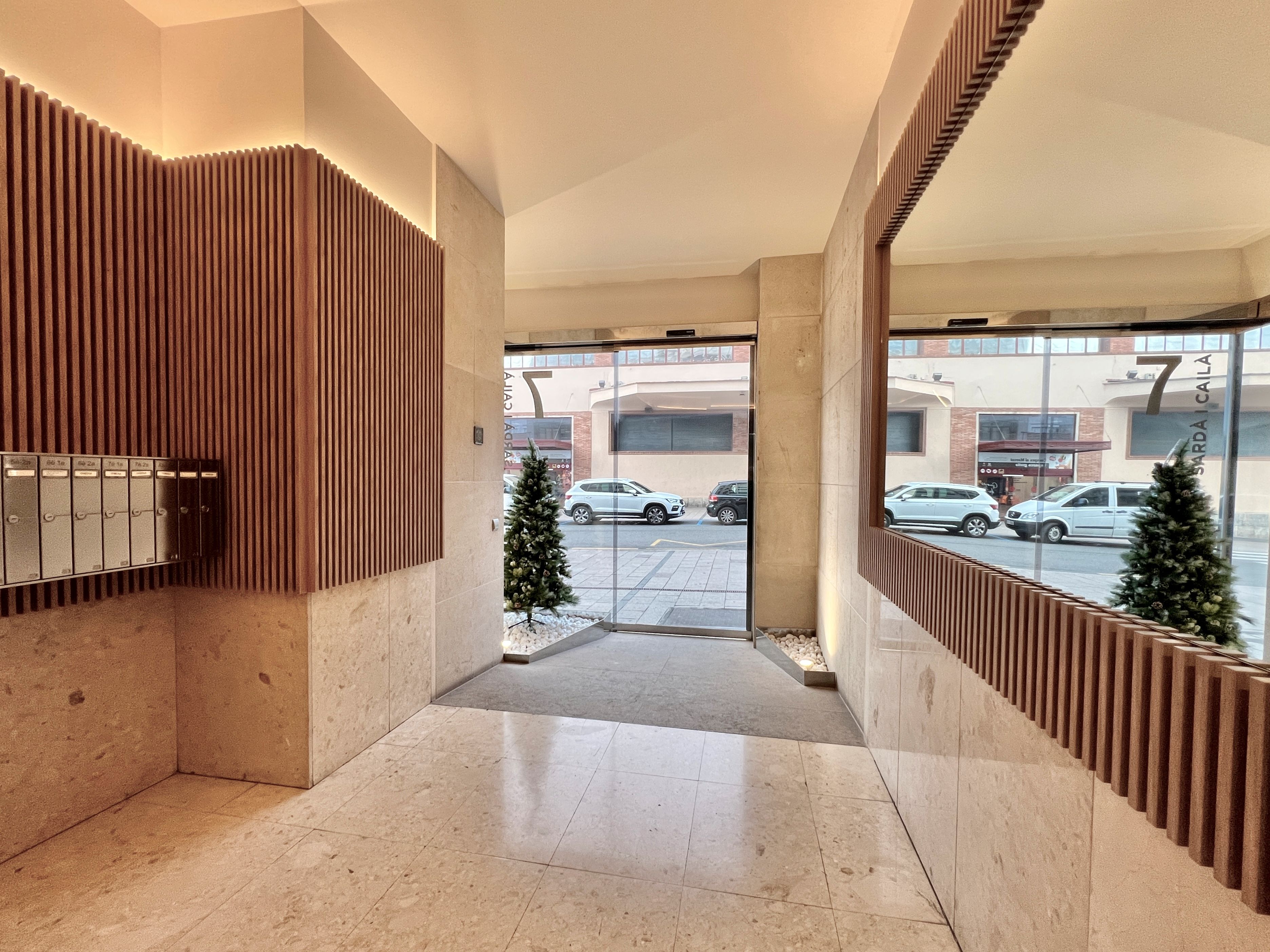 Flat to rent in Carrer de Josep Sardà i Cailà, 7, Centre