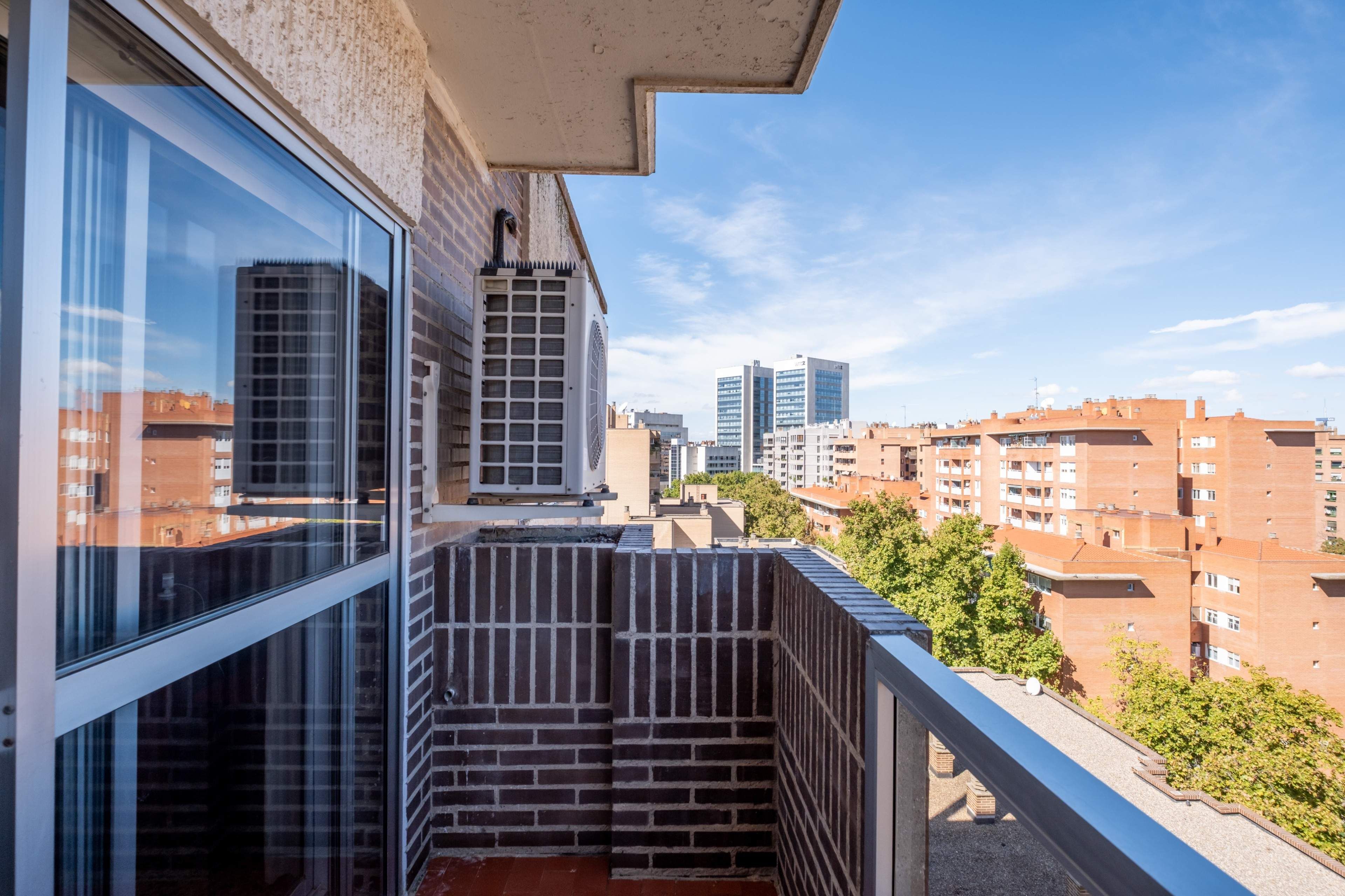 Balcony of Flat for sale in  Zaragoza Capital  with Air Conditioner, Heating and Terrace