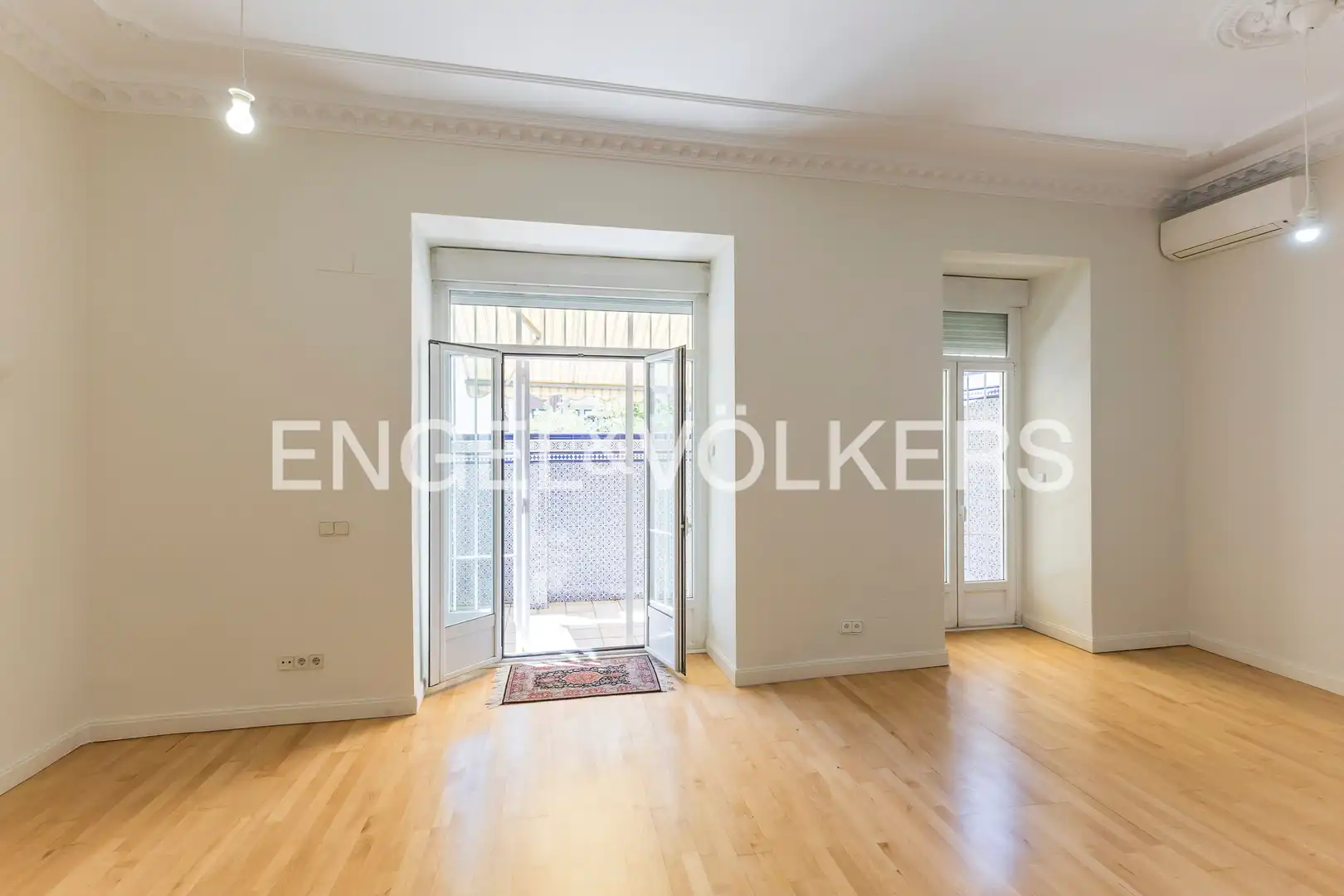 Flat with lift for sale in Calle del General Oráa