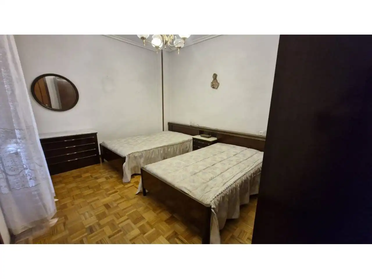 Habitación de Piso en venta en  Logroño con Calefacción, Parquet y Terraza