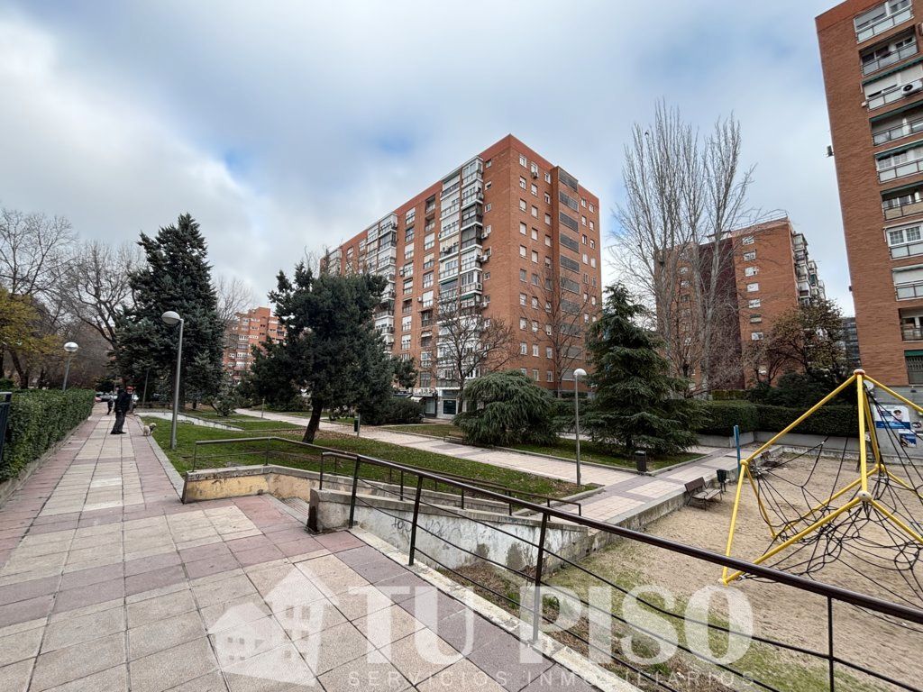 Flat for sale in Calle de Puentelarra, Santa Eugenia, Villa de Vallecas