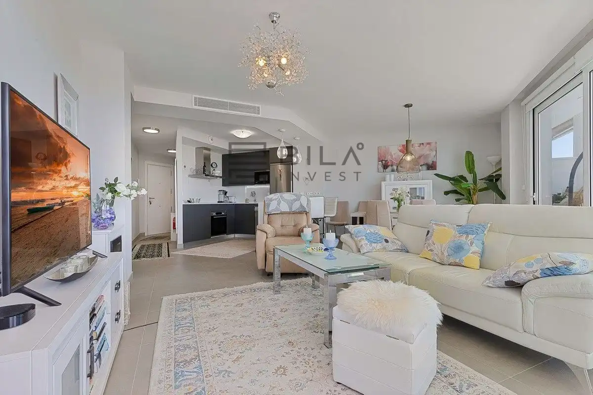 Sala de estar de Piso en venta en Fuengirola con Aire acondicionado, Terraza y Trastero