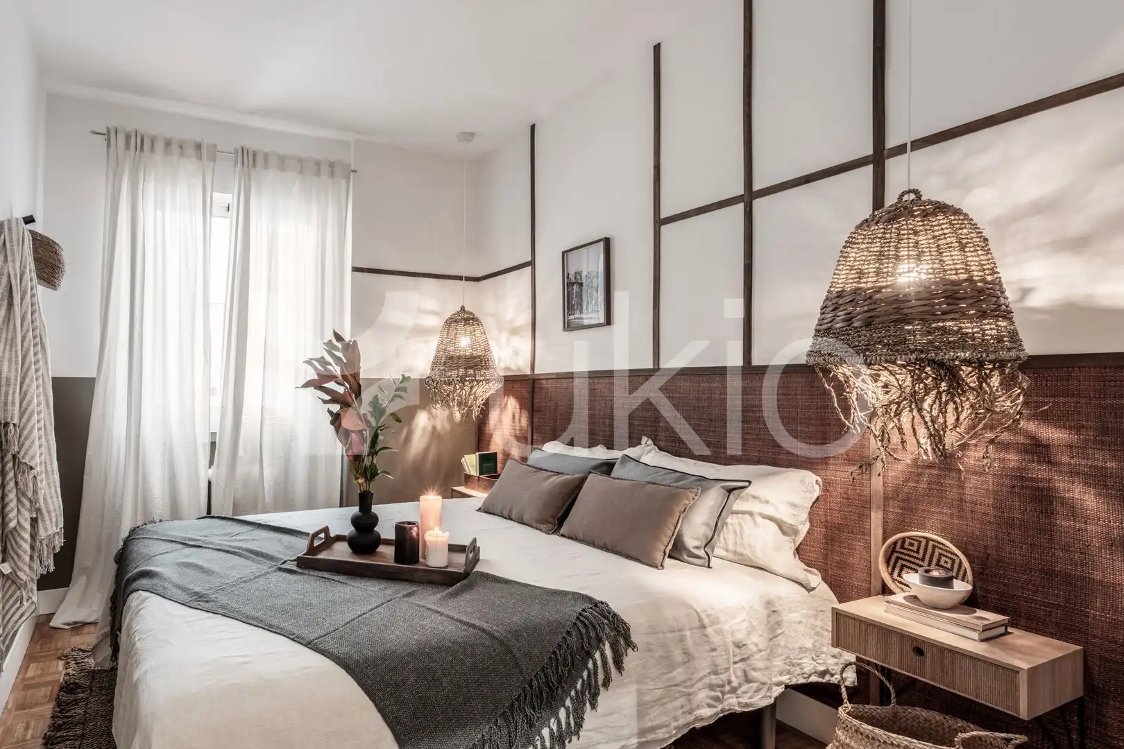 Dormitori de Apartament de lloguer en Madrid amb Aire condicionat, Calefacció i Moblat