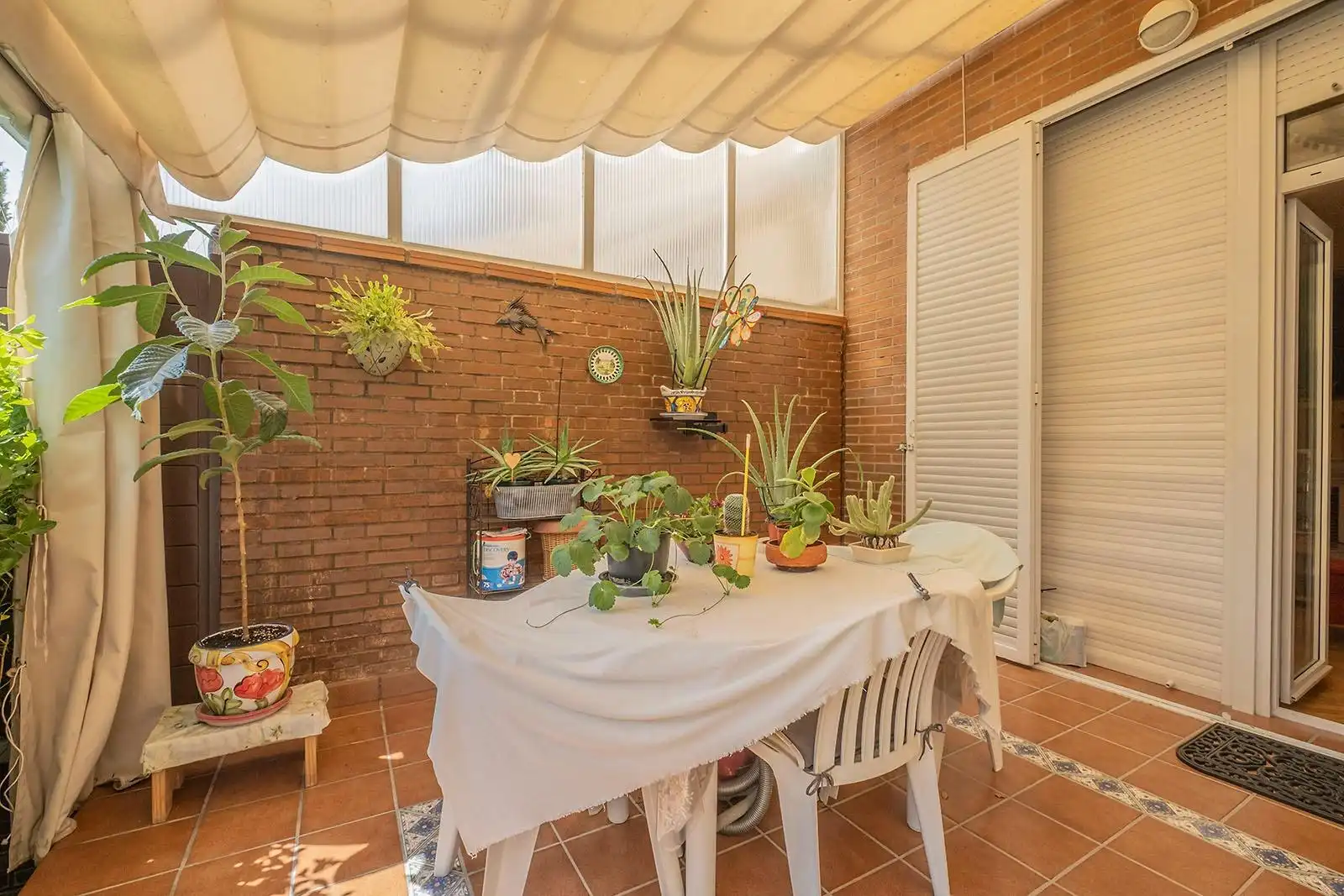 Terraza de Casa adosada en venta en Tres Cantos con Calefacción, Jardín privado y Parquet