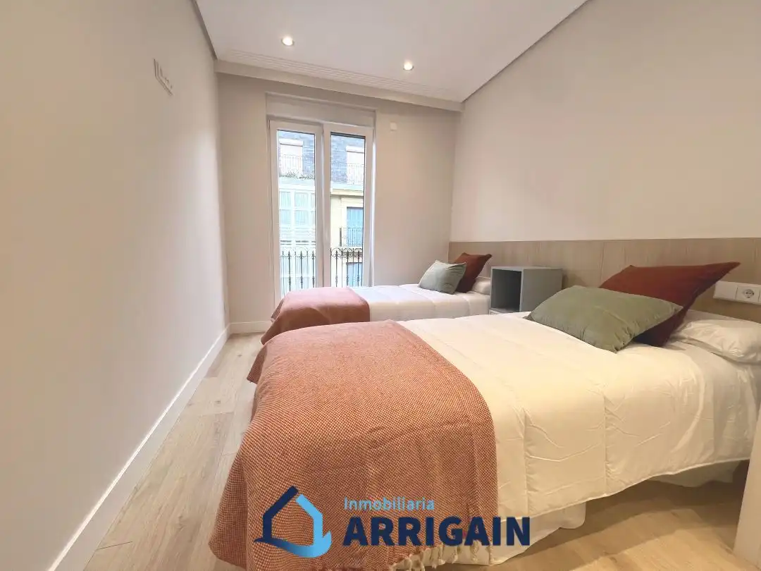 Wohnung zur Miete in Calle Arrasate, Área Romántica