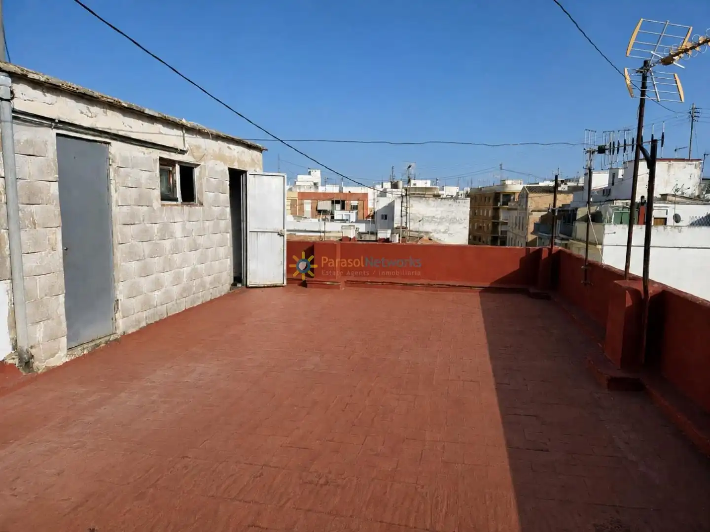 Terrassa de Pis en venda en Oliva amb Balcó