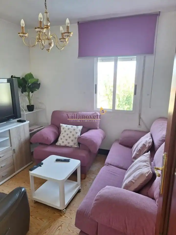 Sala d'estar de Pis de lloguer en Redondela amb Calefacció i Moblat