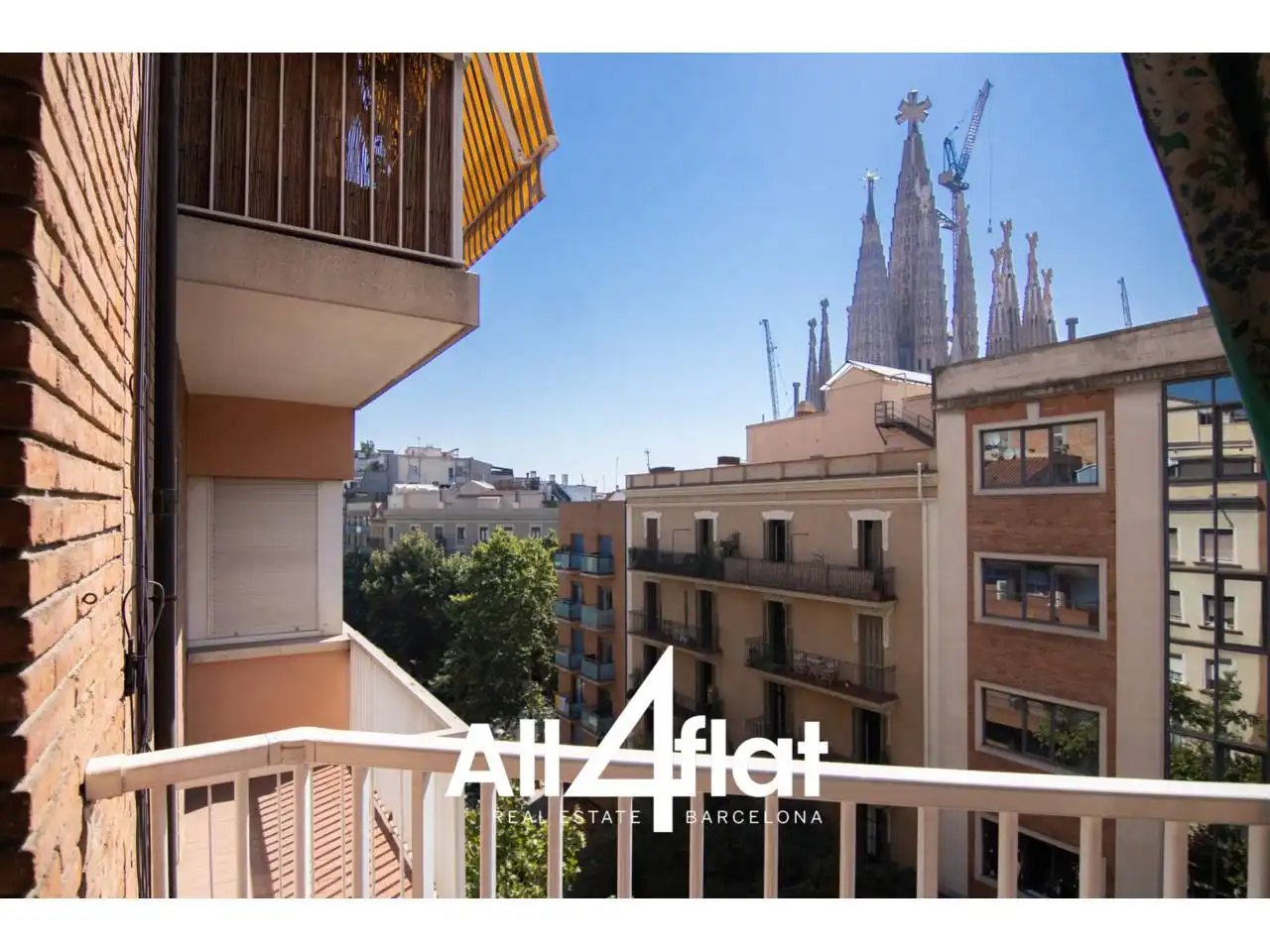 Flat with terrace for sale in Calle Rosselló