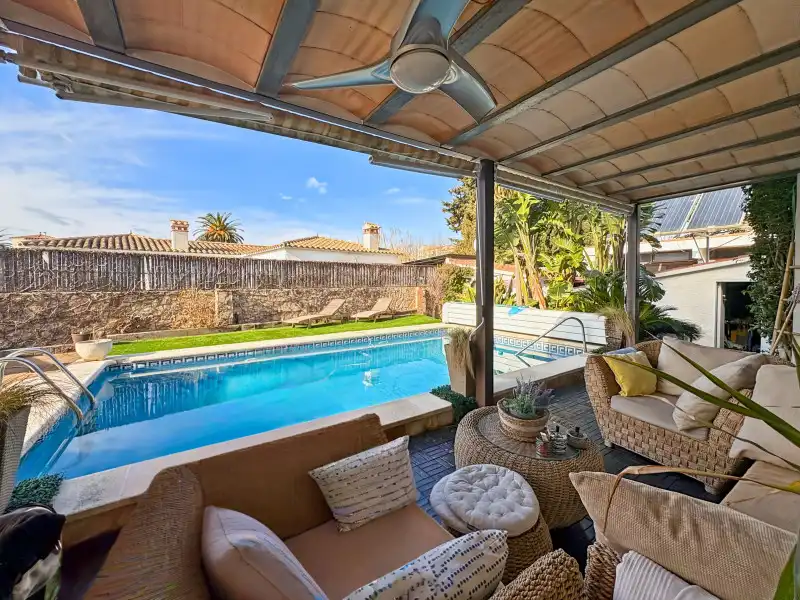 Casa con piscina en venta en Carmençó, imagen 5