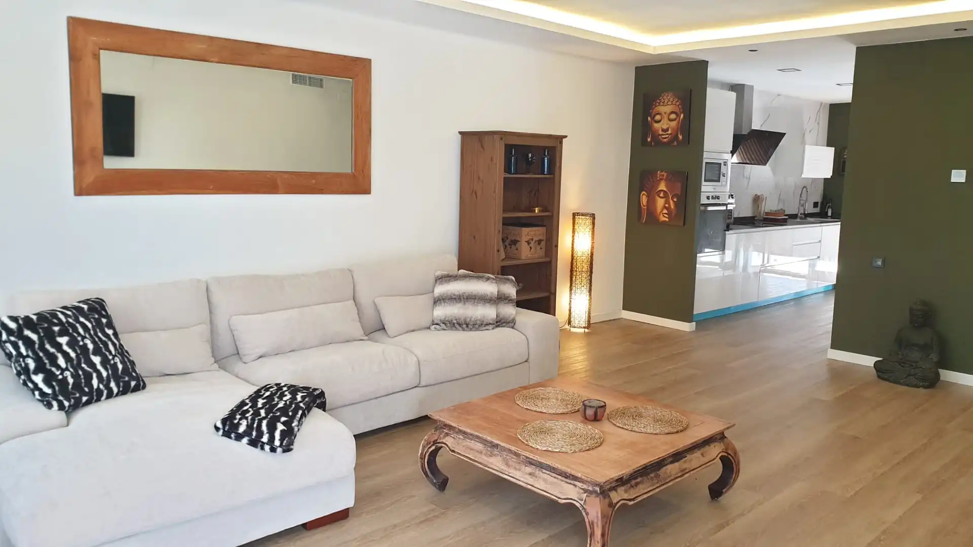 Sala de estar de Casa adosada en venta en Mont-roig del Camp con Aire acondicionado, Calefacción y Jardín privado