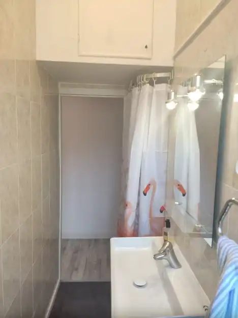 Baño de Piso de alquiler en Zaragoza con Calefacción, Parquet y Amueblado