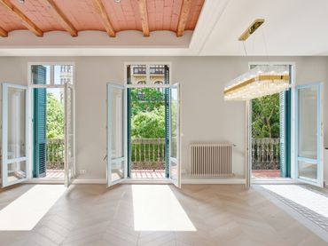 Wohnung mit Balkon zum Verkauf in Carrer de València