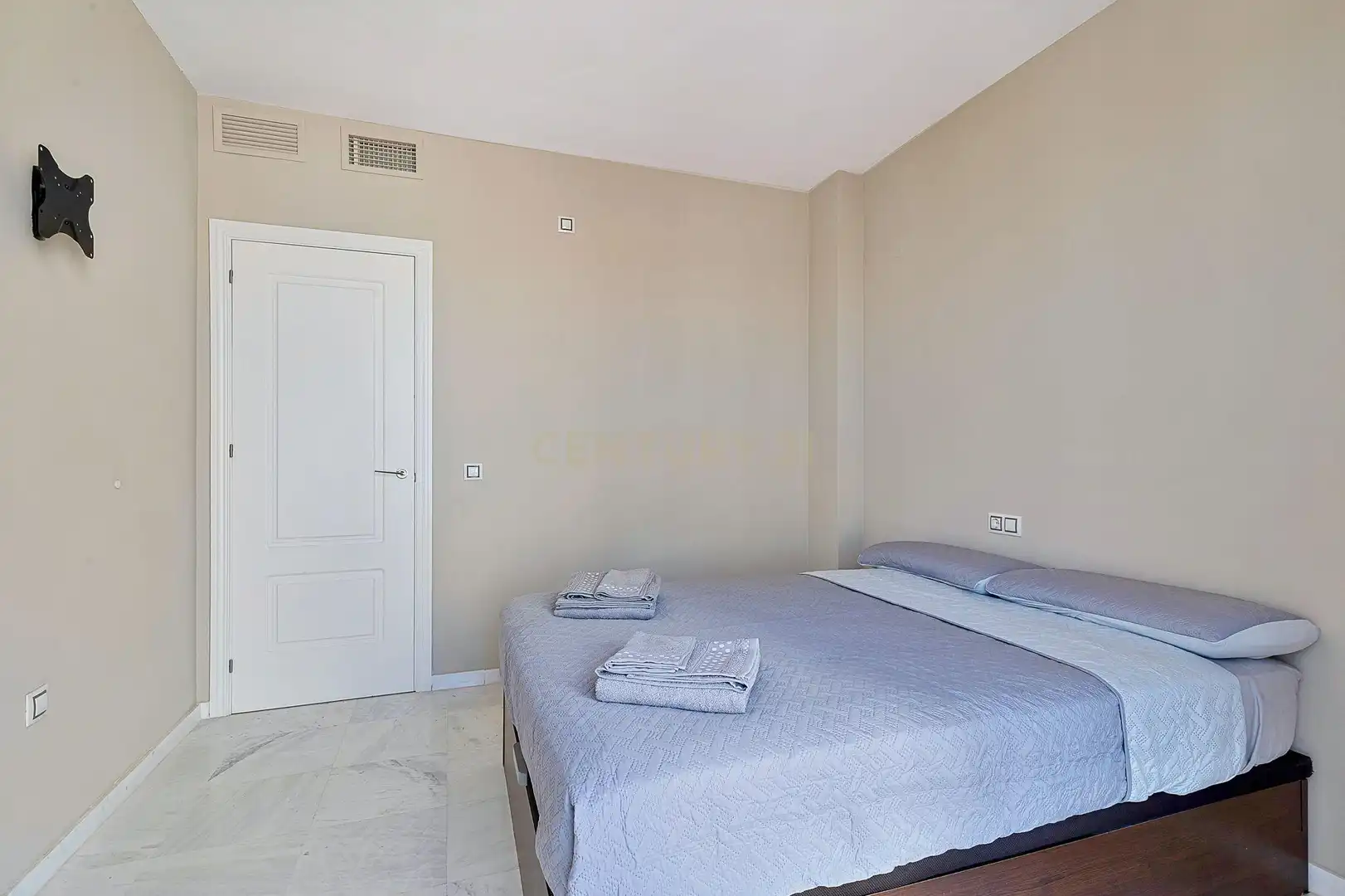 Casa adosada en venta en AV INGENIEROS DE RIVIERA 3 CONJUNTO SUNNY HILLSMIJ, 3, Riviera del Sol