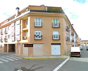 Vista exterior de Àtic en venda en Illescas amb Aire condicionat, Calefacció i Terrassa