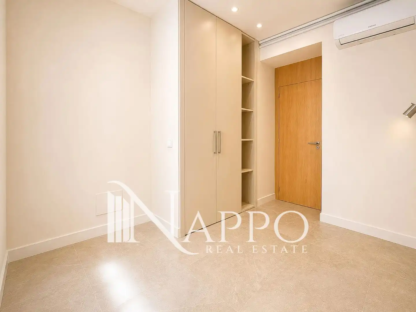 Bedroom of Flat for sale in Madrid  with Air Conditioner, Heating and Oven