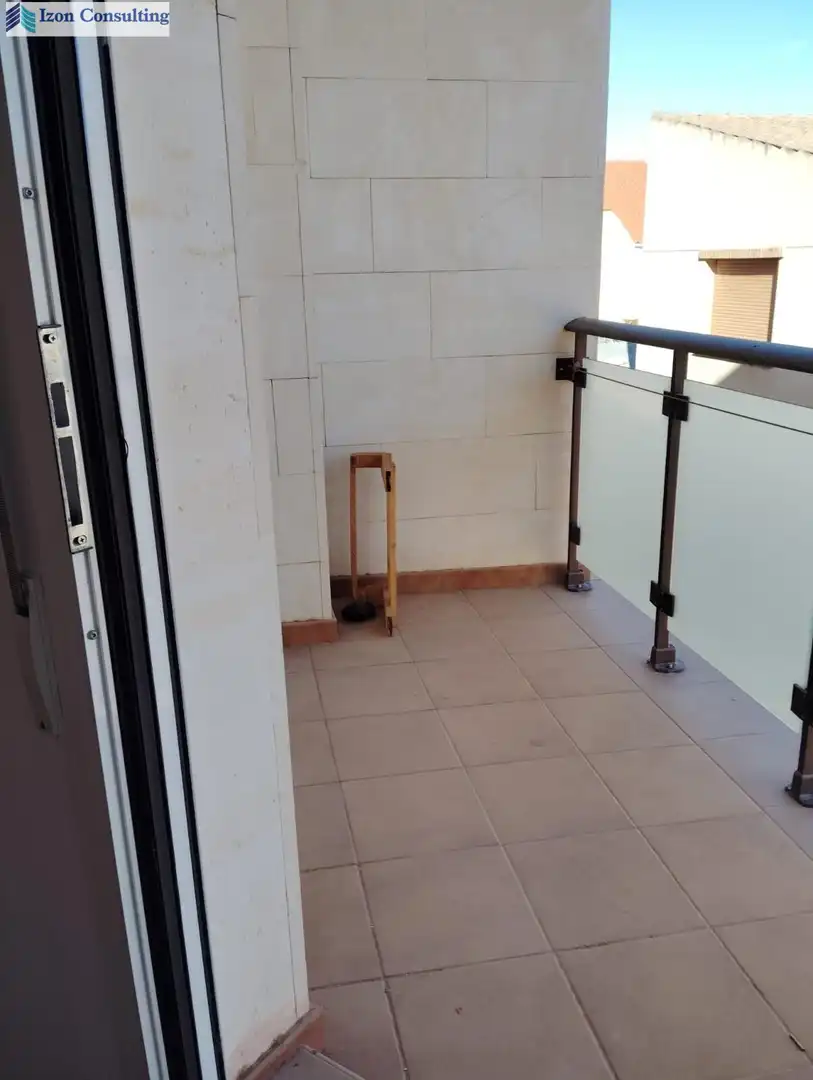 Adossat amb terrassa en venda a La Gineta, imagen 26