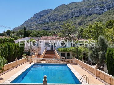 Maison avec balcon à vendre à El Montgó