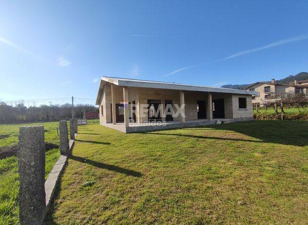 Casa-chalet en Venta en Travesia de Novas en O Porriño