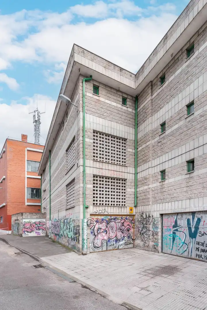 Vista exterior de Garaje en venta en Mieres (Asturias)