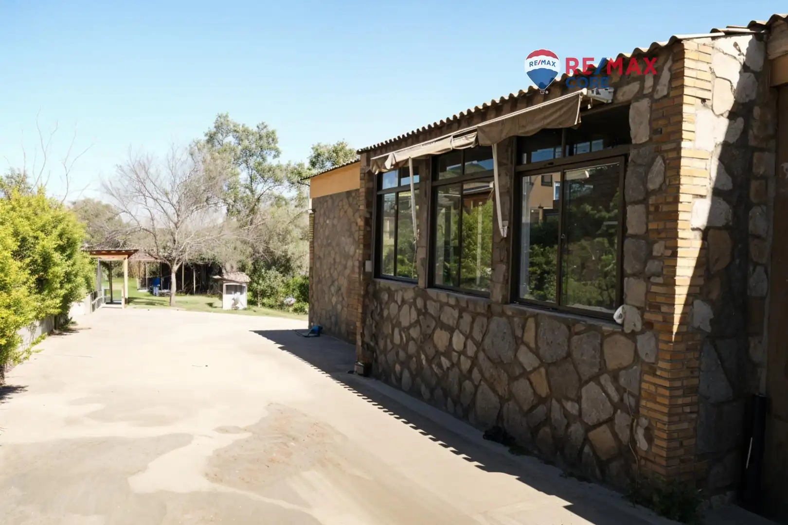 Vista exterior de Casa o chalet en venta en Sierra de Fuentes con Calefacción, Jardín privado y Terraza