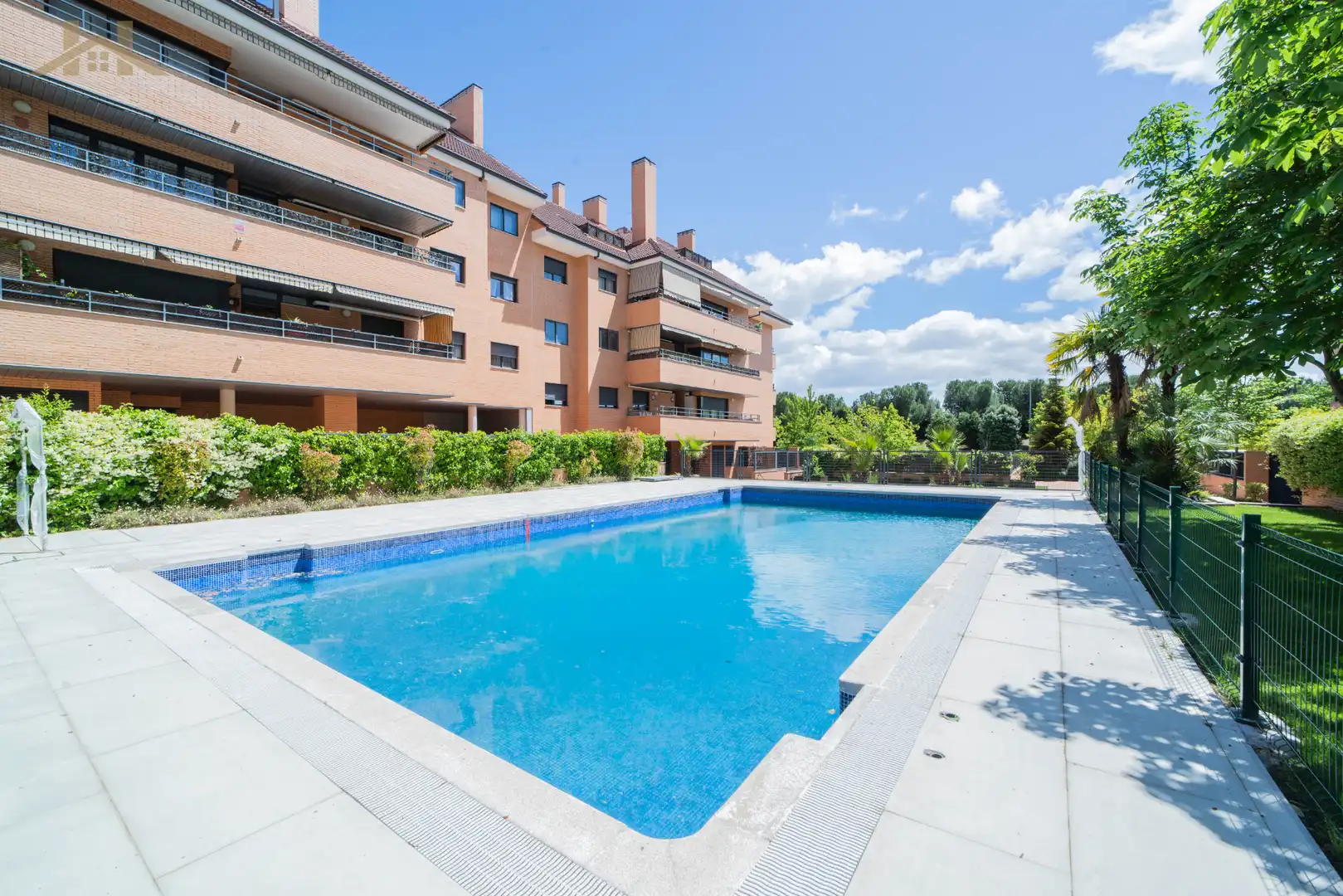 Swimming pool of Flat for sale in Boadilla del Monte  with Air Conditioner, Heating and Terrace