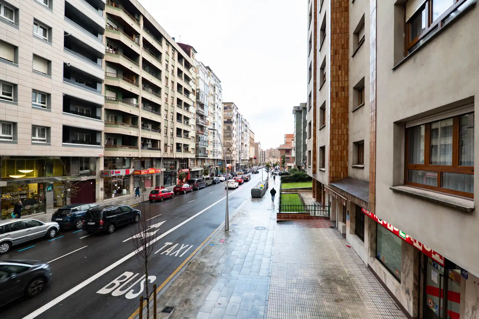 Vista exterior de Pis en venda en Gijón  amb Calefacció, Jardí privat i Parquet