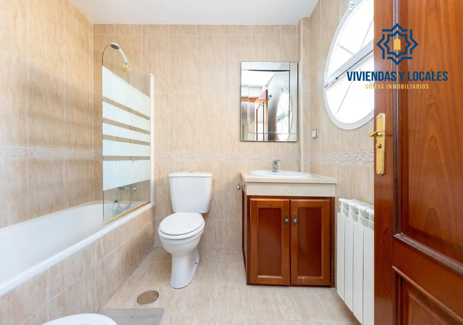 Bathroom of Houses for sale in Dílar  with Air Conditioner, Heating and Private garden