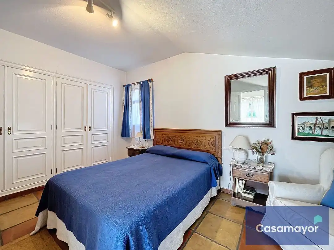 Dormitori de Casa o xalet en venda en Alicante / Alacant amb Calefacció, Jardí privat i Terrassa