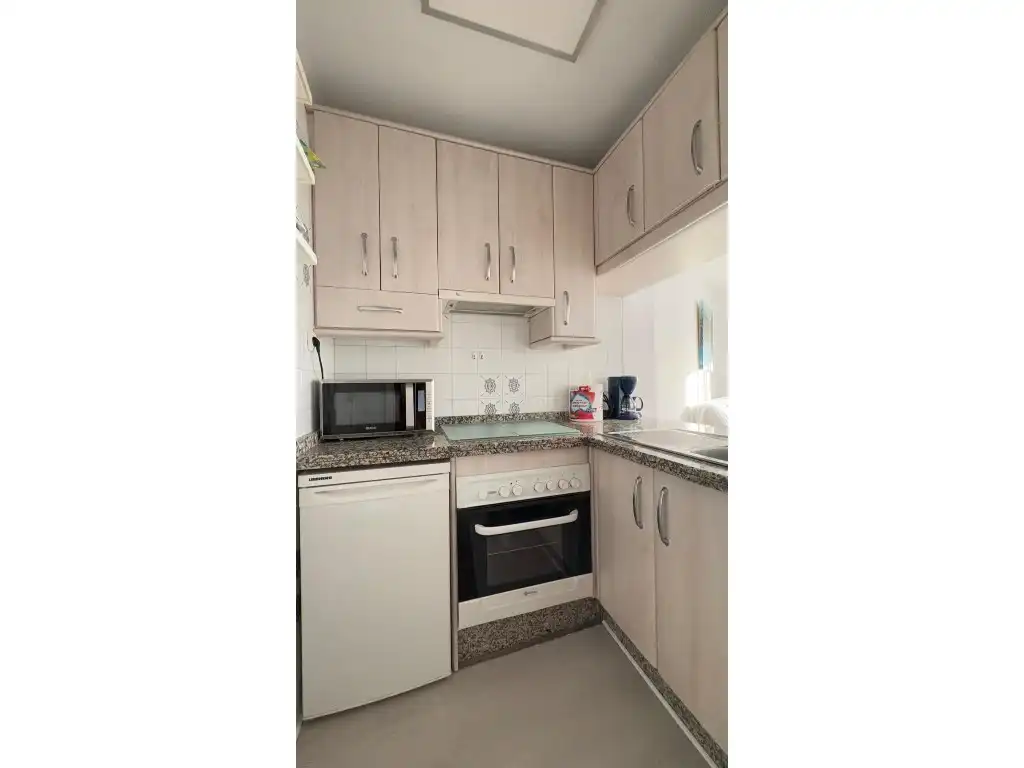 Studio with pool to rent in Avenida Faro, imagen 8