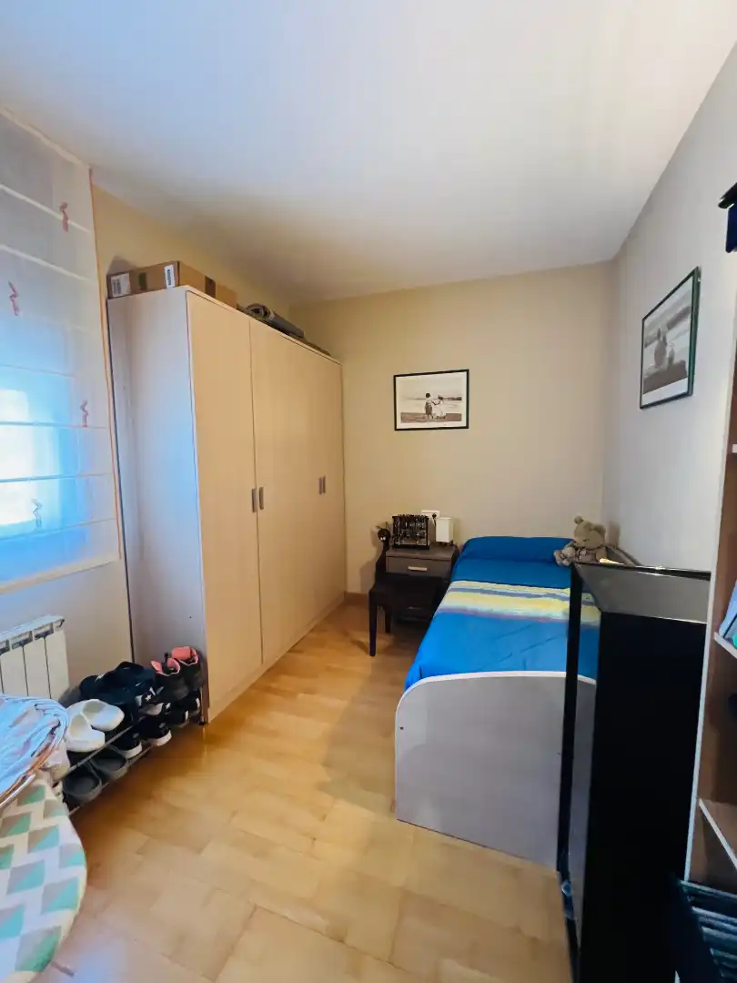 Habitación de Casa adosada en venta en Reus con Aire acondicionado, Calefacción y Jardín privado