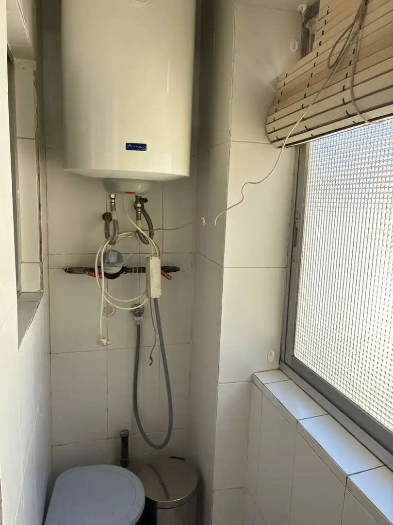 Bany de Pis de lloguer en Granada amb Aire condicionat, Moblat i Balcó