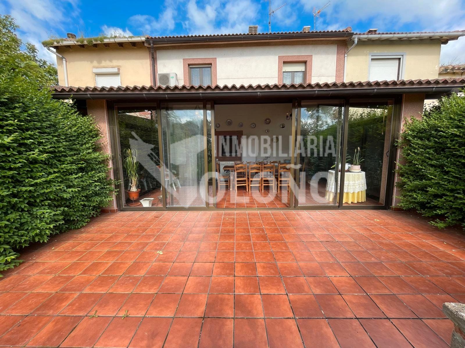 Terrace of Single-family semi-detached for sale in Castañares de Rioja  with Private garden, Terrace and Storage room