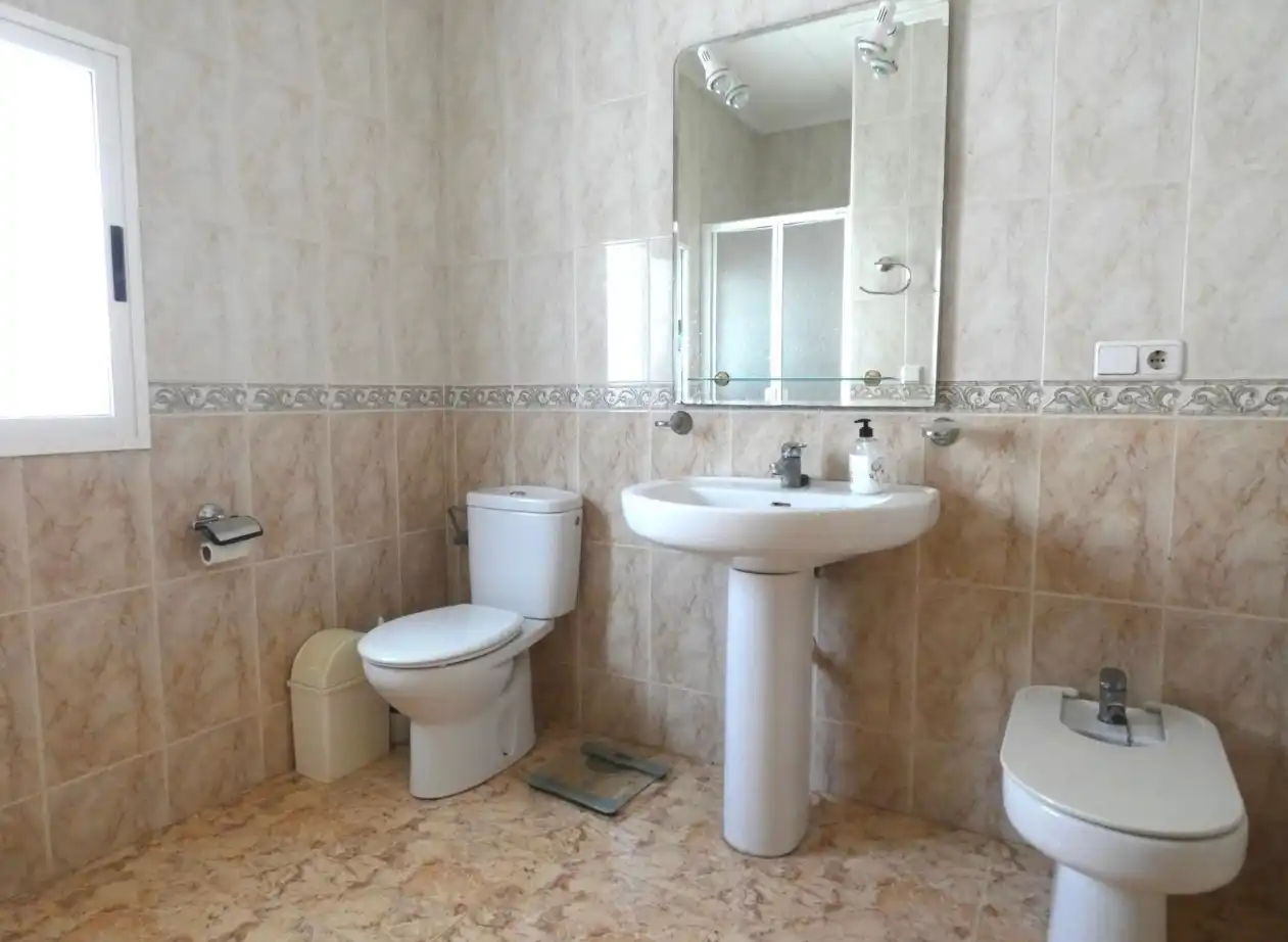Baño de Casa o chalet en venta en Crevillent con Aire acondicionado y Jardín privado