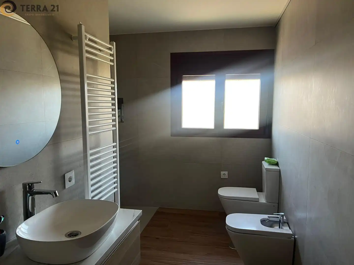 Bathroom of Houses for sale in Jaén  with Air Conditioner, Private garden and Swimming Pool