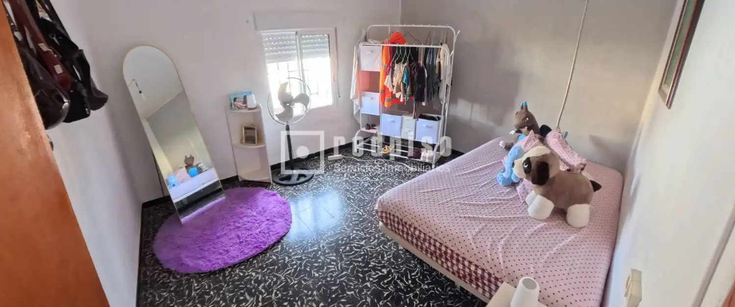 Schlafzimmer von Haus oder Chalet zum Verkauf in Castellón de la Plana / Castelló de la Plana mit Privatgarten und Abstellraum