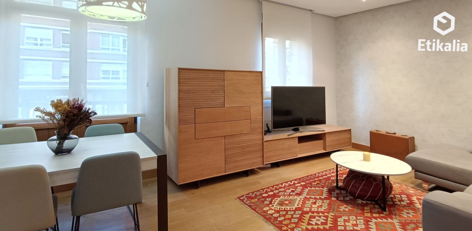 Living room of Flat to rent in Bilbao   with Heating