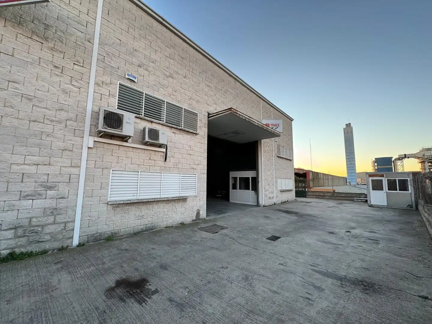 Nave industrial in vendita a Carrer de la Plata, imagen 3