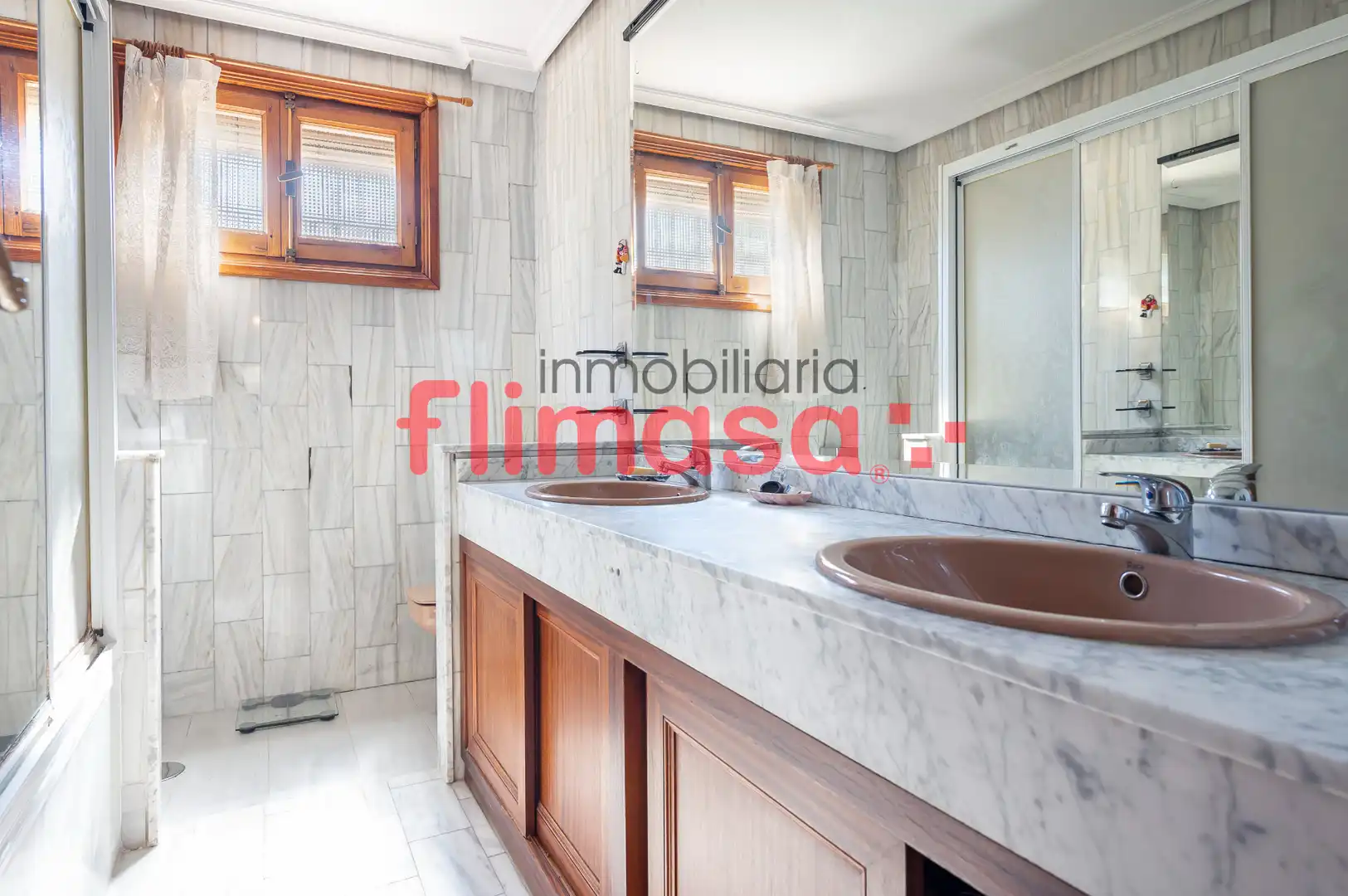 Bathroom of Houses for sale in Villaviciosa de Odón  with Heating, Private garden and Terrace