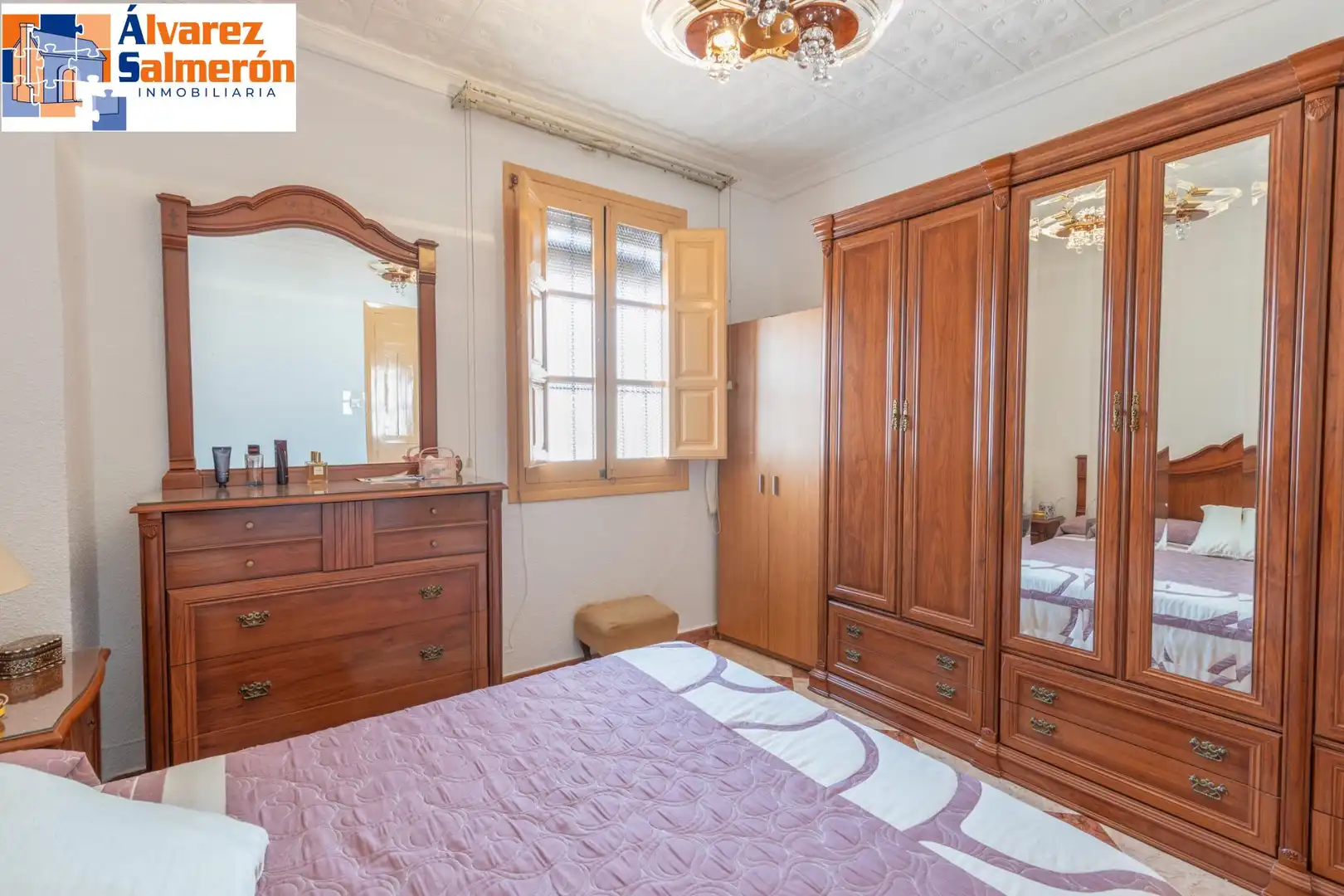 Habitación de Ático en venta en Granada