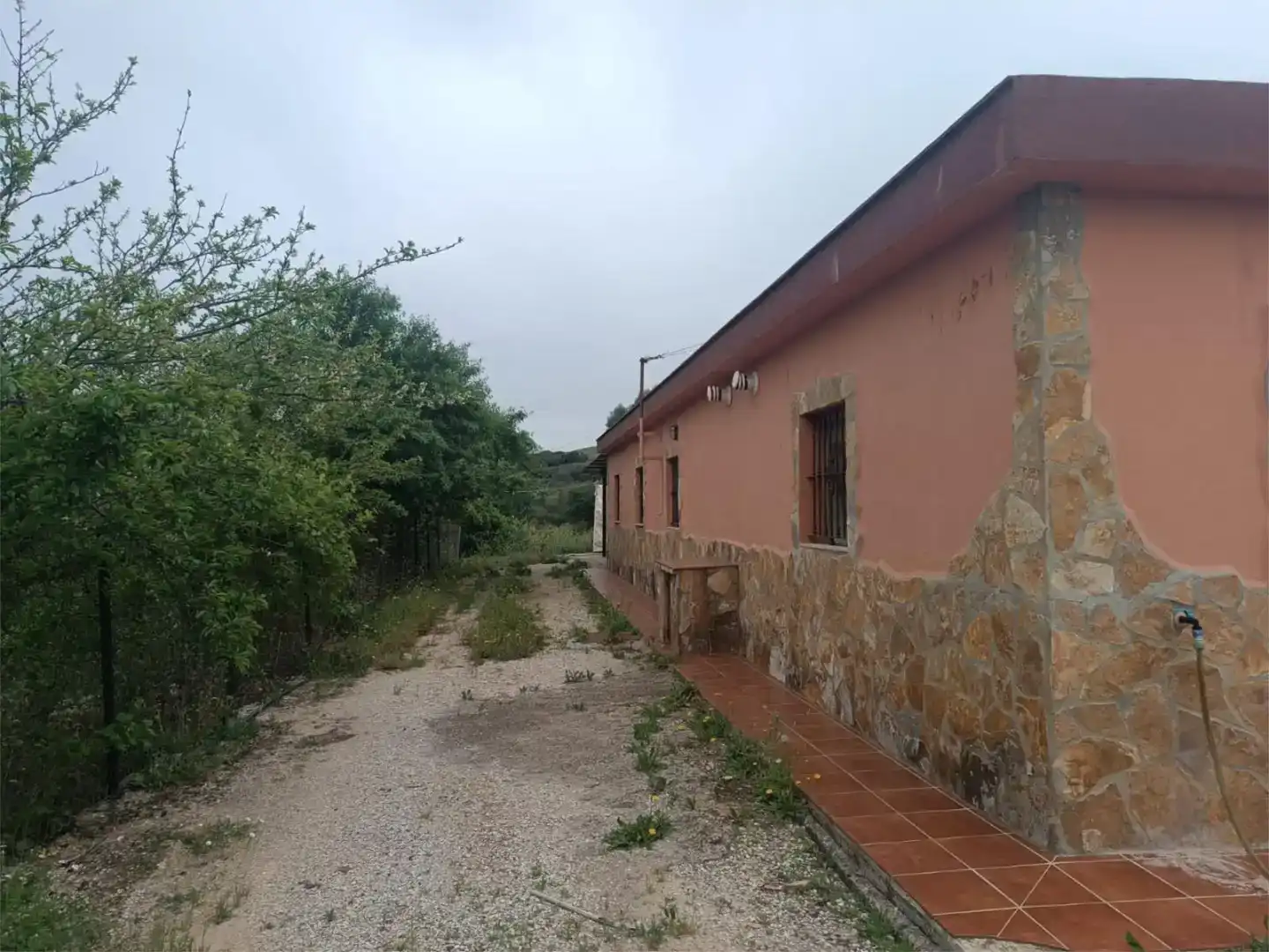 Vista exterior de Finca rústica en venda en San José del Valle amb Aire condicionat, Jardí privat i Traster