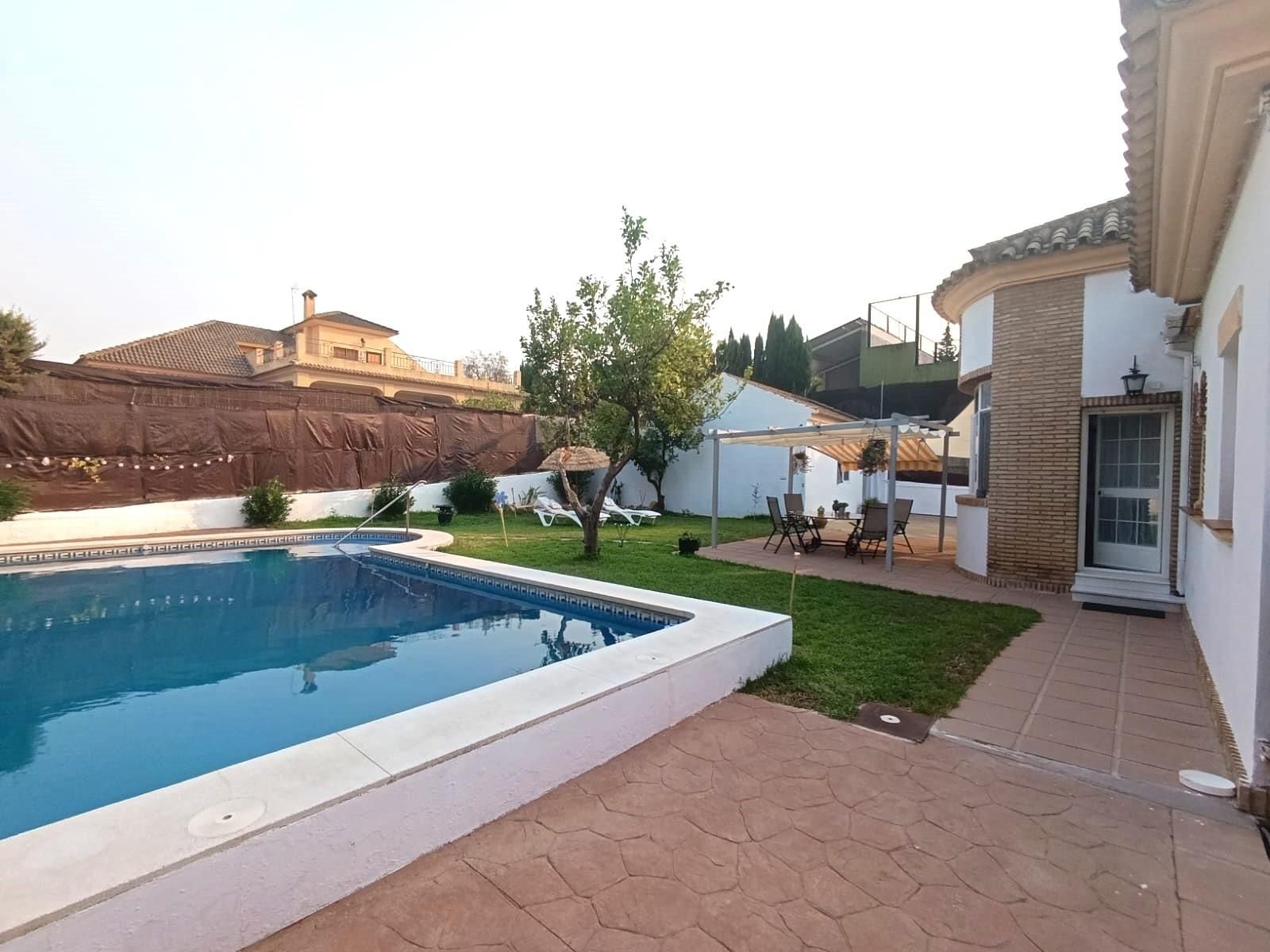 Jardí de Casa o xalet en venda en  Córdoba Capital amb Aire condicionat, Jardí privat i Piscina