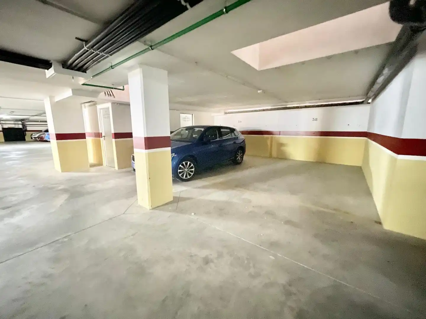 Aparcament de Àtic de lloguer en Murcia amb Aire condicionat, Terrassa i Piscina