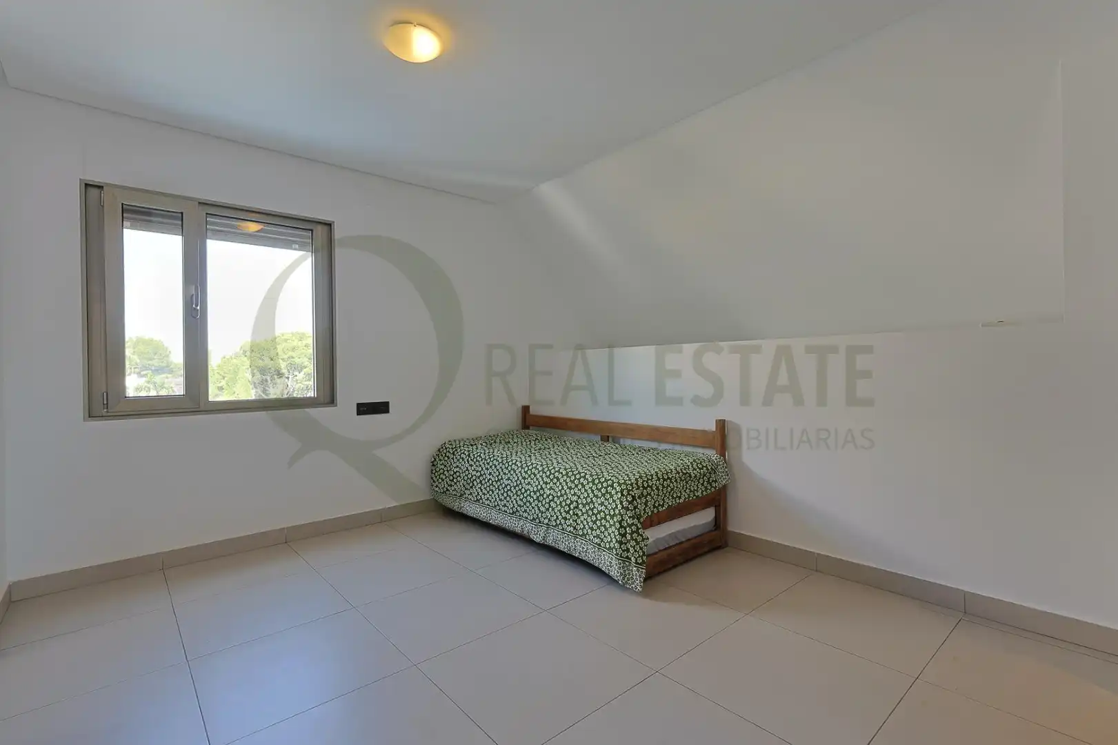 Casa o xalet en venda en Alicante / Alacant amb Aire condicionat, Calefacció i Jardí privat