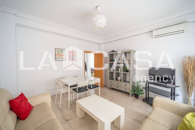 Piso en Venta en Calle Tarfia en Sector Sur  - La Palmera - Reina Mercedes