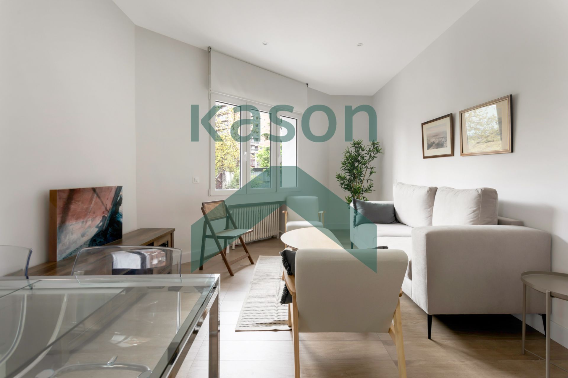 Living room of Flat to rent in  Madrid Capital  with Heating, Storage room and Furnished