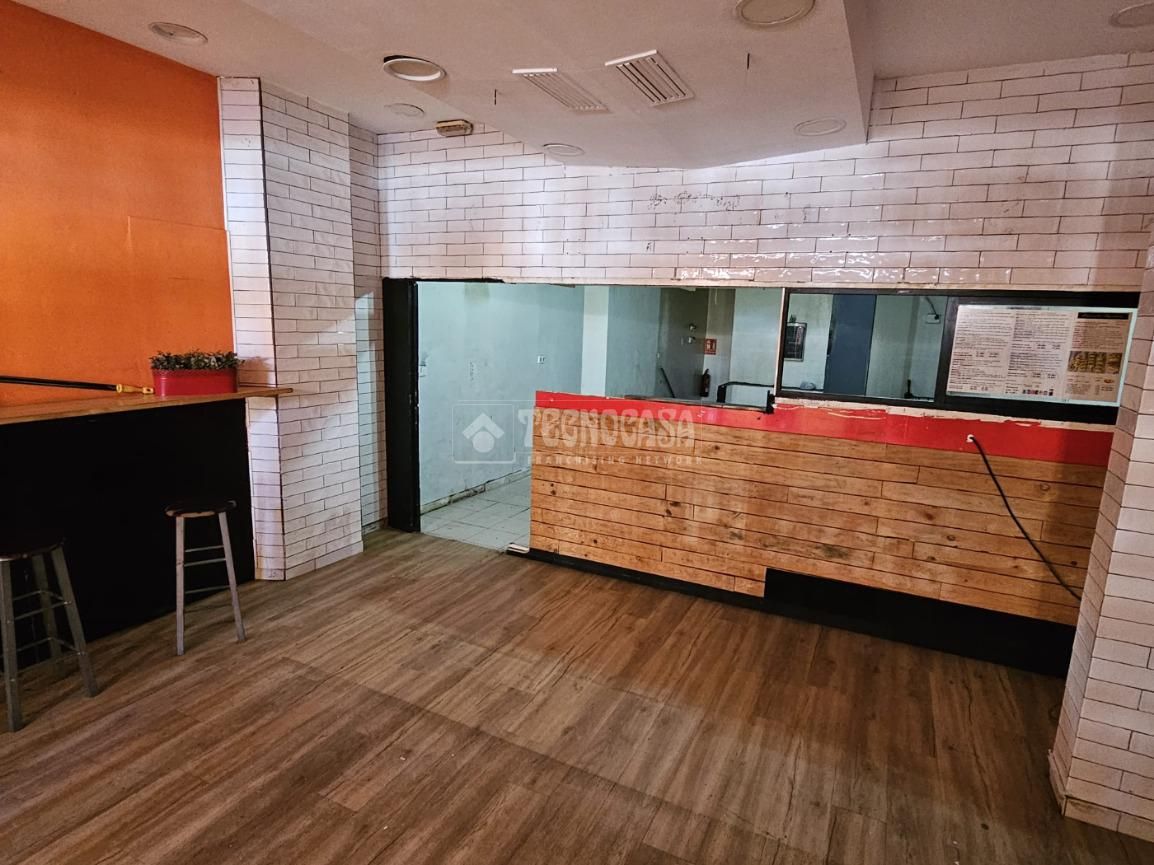 Premises to rent in Castillejos - Cuzco, Tetuán