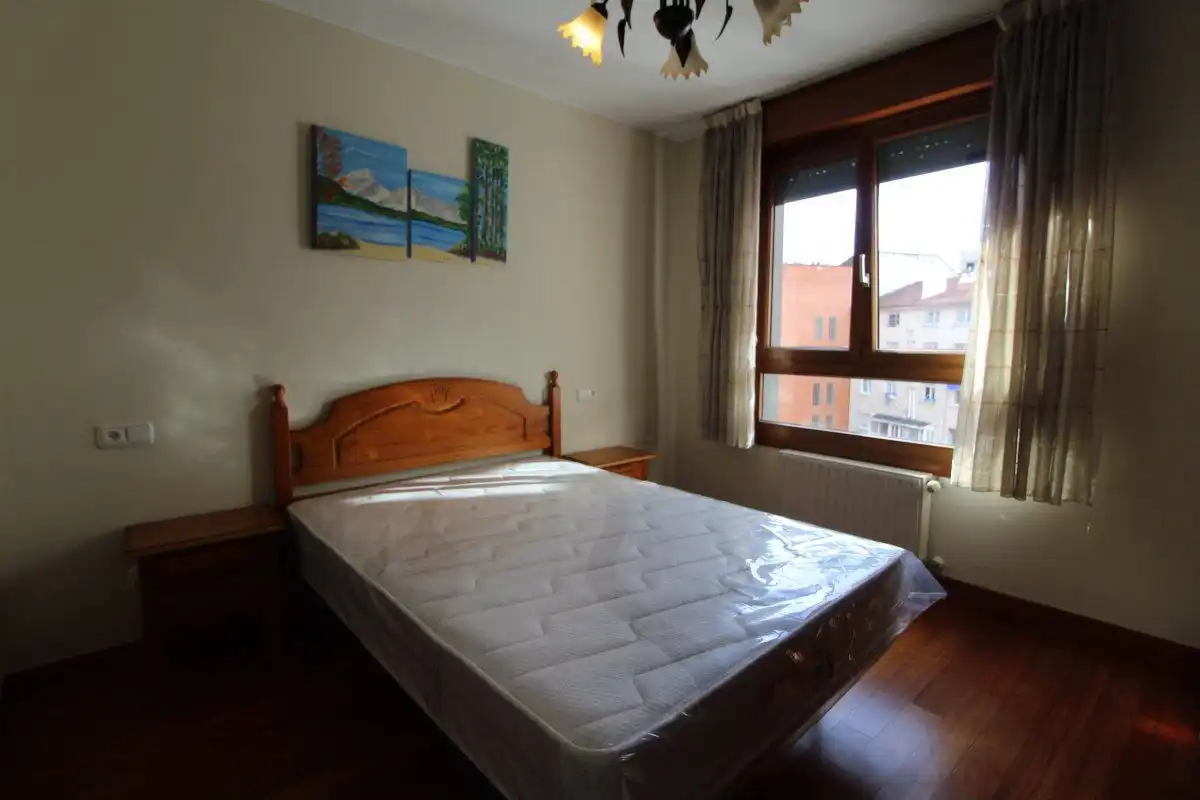 Flat for rent in Milán - Pumarín
