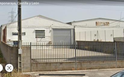 Vista exterior de Nau industrial en venda en Ponferrada