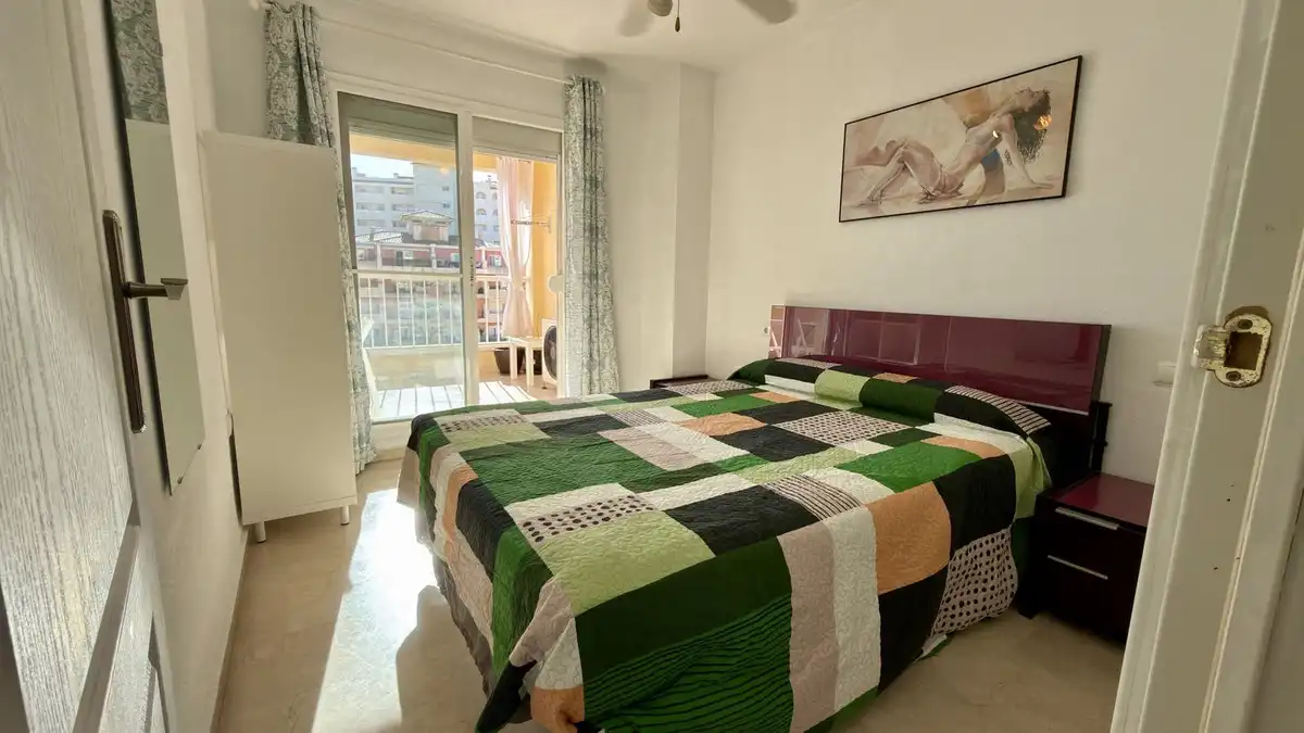 Apartamento con piscina en venta en Torrequebrada, imagen 3